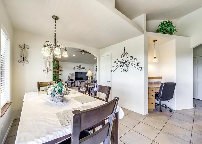 Holiday home Stunning Mountain Views: Peaceful Retreat! *