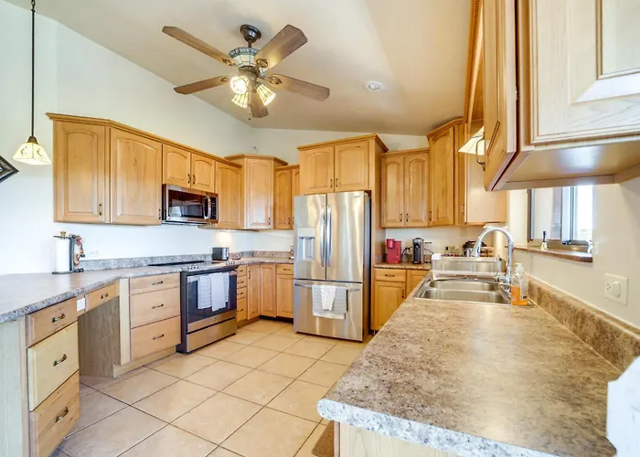 Stunning Mountain Views: Peaceful Retreat!