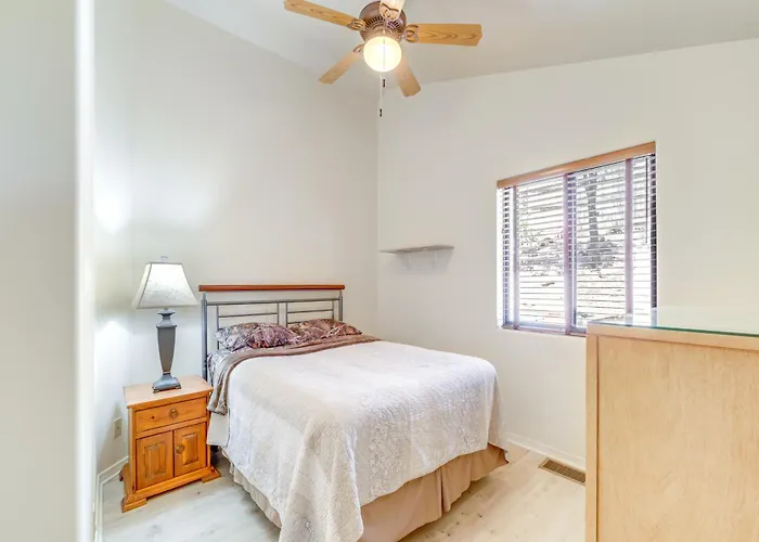 Stunning Mountain Views: Peaceful Retreat! *