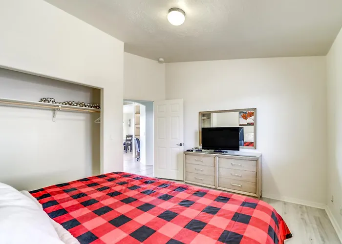 Stunning Mountain Views: Peaceful Retreat! Holiday home *
