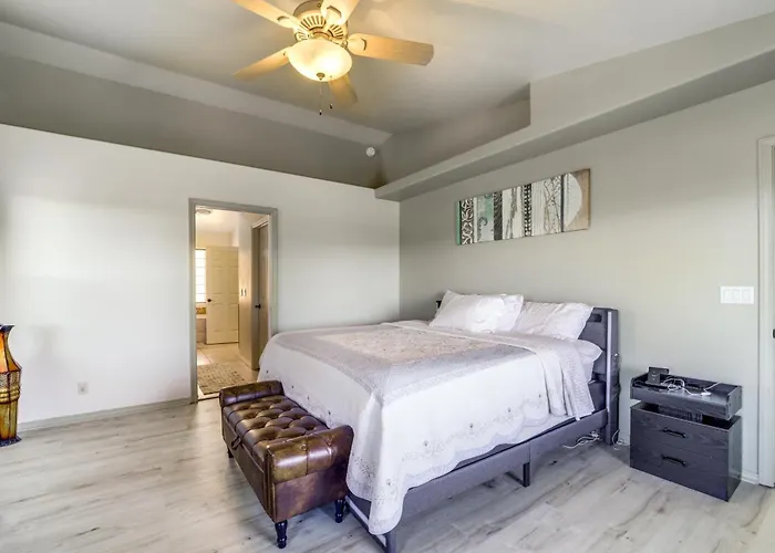Stunning Mountain Views: Peaceful Retreat! *