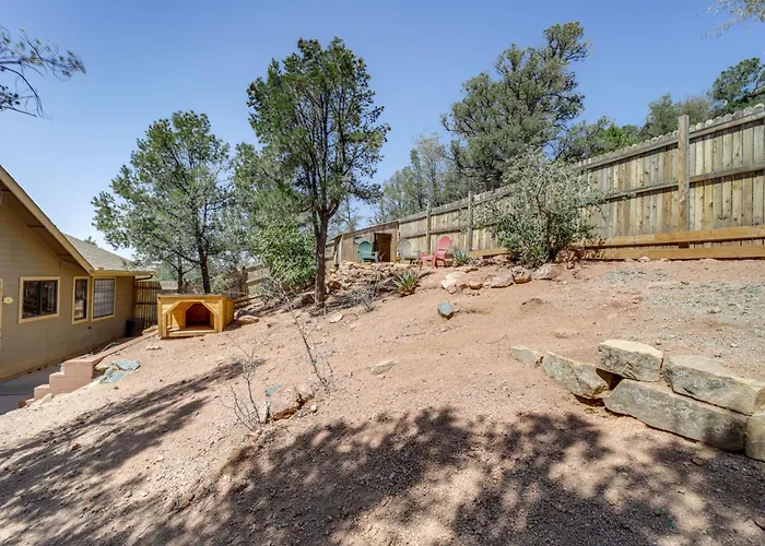Stunning Mountain Views: Peaceful Retreat!
